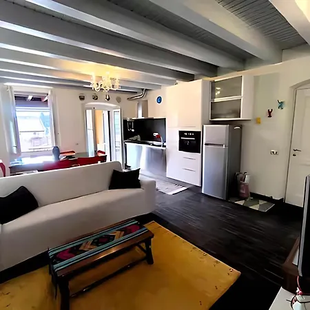 House 41, Nuovo In Borgo Storico Lejlighed