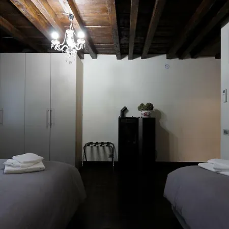 House 41, Nuovo In Borgo Storico * Bergame
